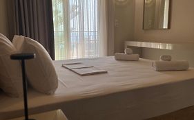 Agali Rooms